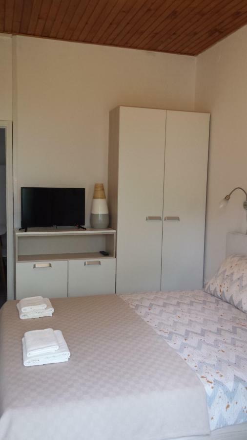 Apartment Dinko Cres Bagian luar foto
