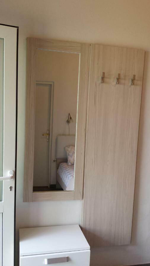 Apartment Dinko Cres Bagian luar foto