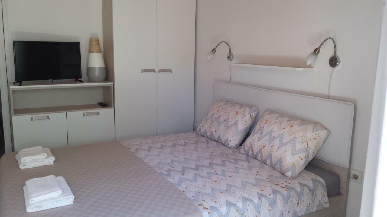 Apartment Dinko Cres Bagian luar foto