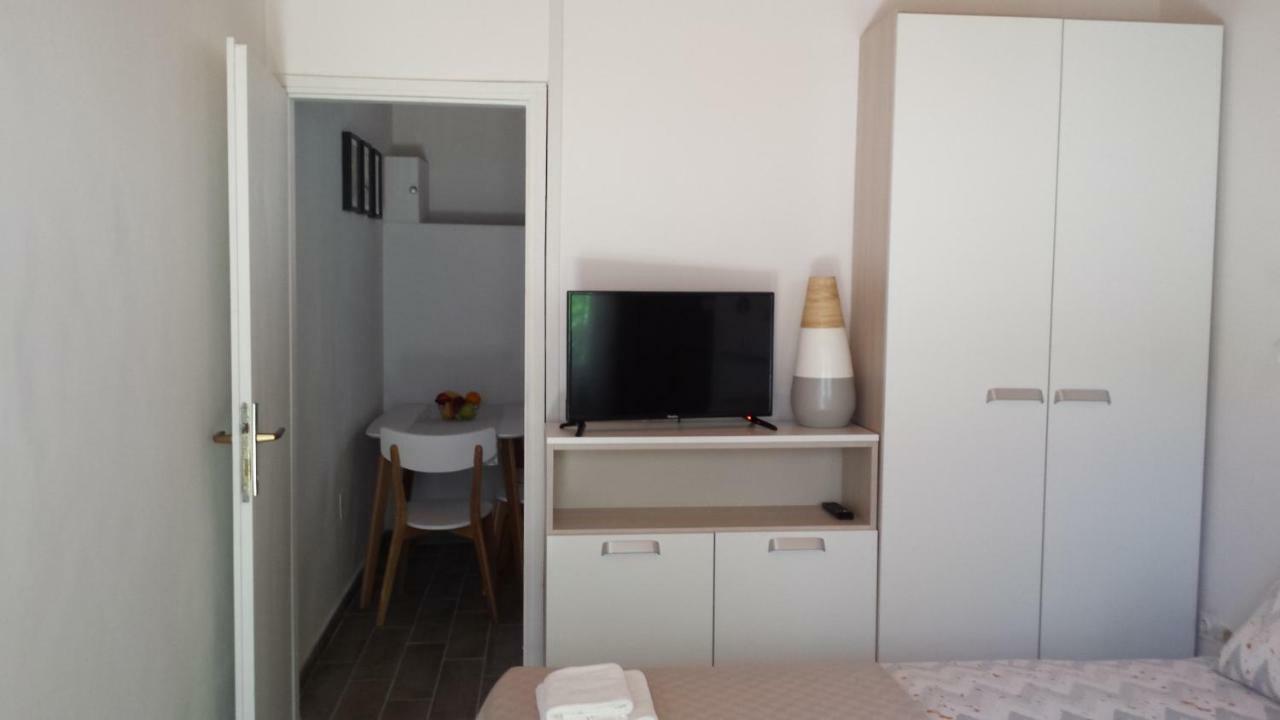 Apartment Dinko Cres Bagian luar foto